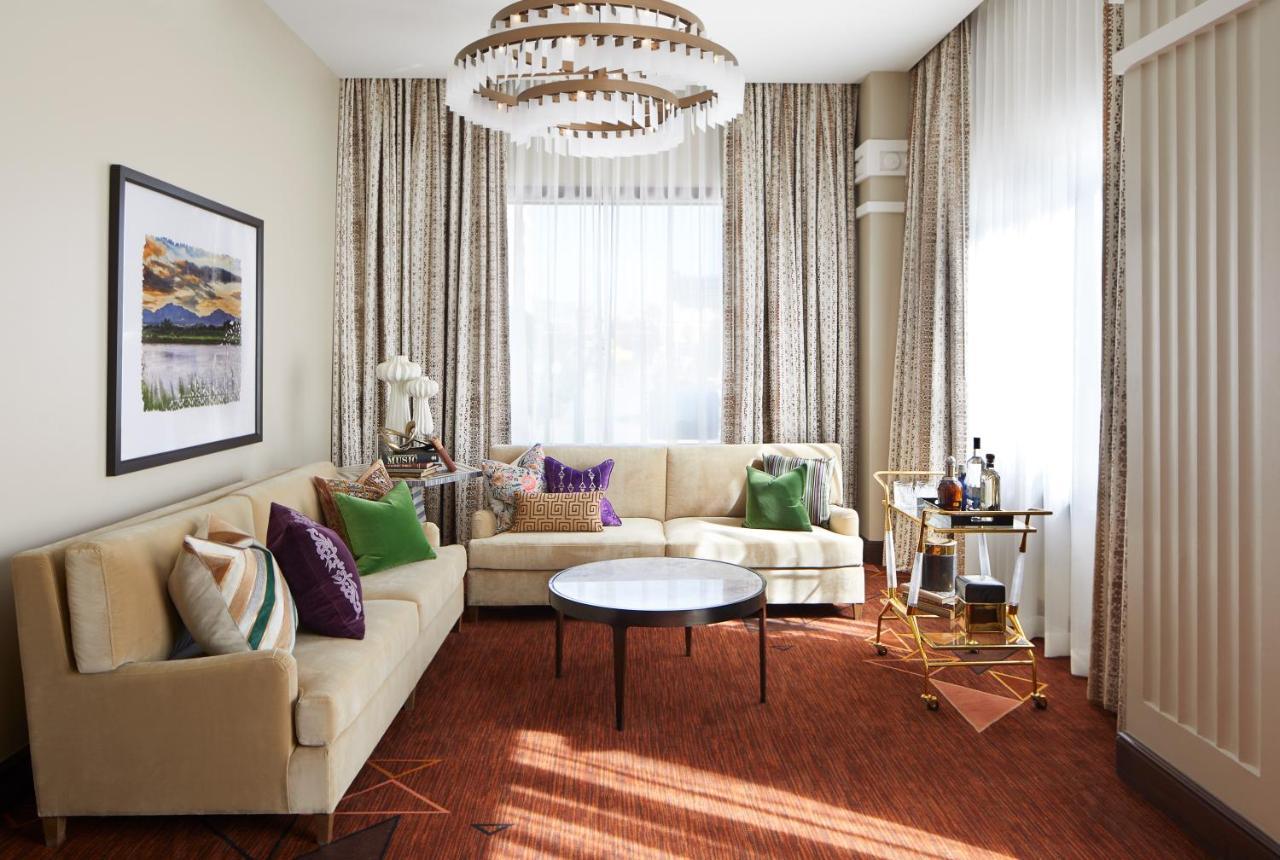 فندق ذا بلازا بايونير بارك إل باسو المظهر الخارجي الصورة A living room
